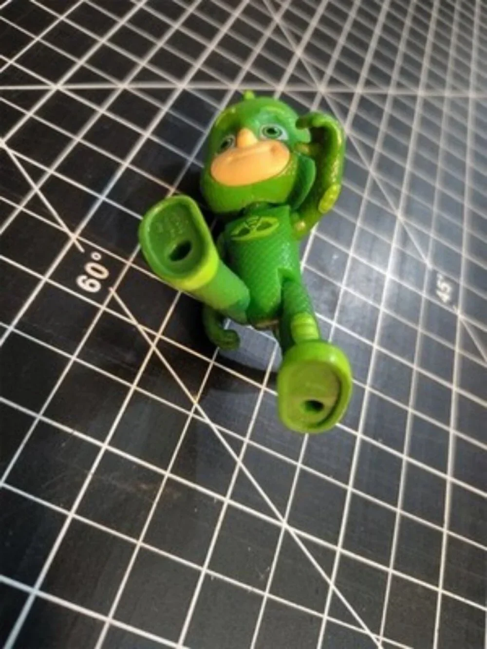 Disney Junior PJ Masks Gekko Green Poseable 3” Action Figure Just Play Frog Box